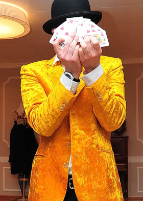 Wittich Wolf zaubert mit Karten