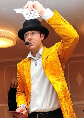 Wittich Wolf zaubert mit Karten