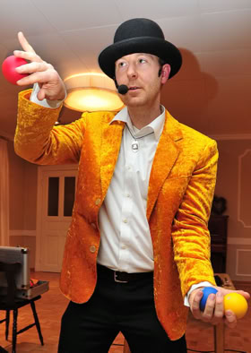 Wittich Wolf jongliert